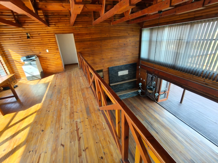 5 Bedroom Property for Sale in Waterkloof A H North West